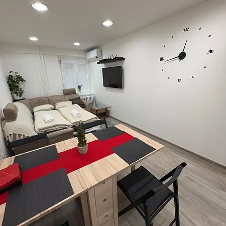 Appartamento In Greater Downtown Area *